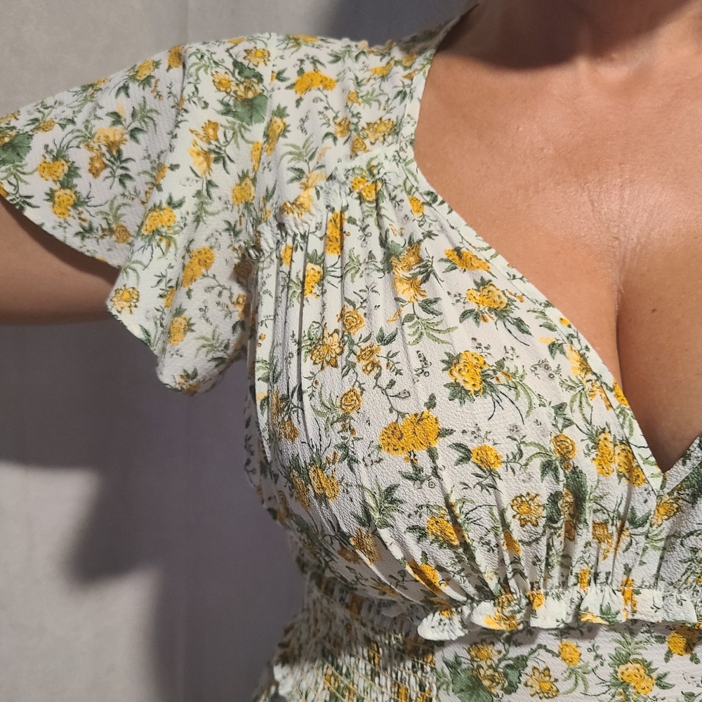 Max Studio Yellow and Green Ruffled Wrap Sundress - Picture 4 of 7